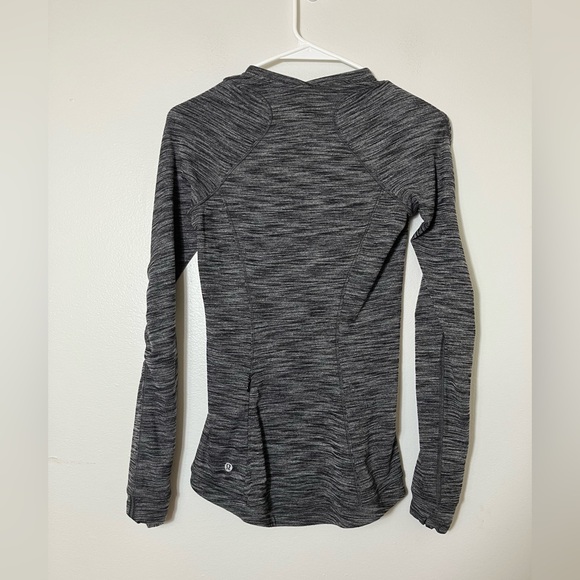 Lululemon Long Sleeve‎ Lightweight Sweater Sz 2 Gray Athletic Thumbholes - Picture 1 of 8